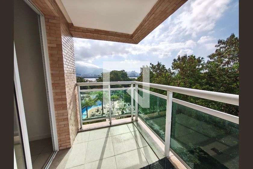 Apartment with 4 en-suite bedrooms and 156 m² — photo 4