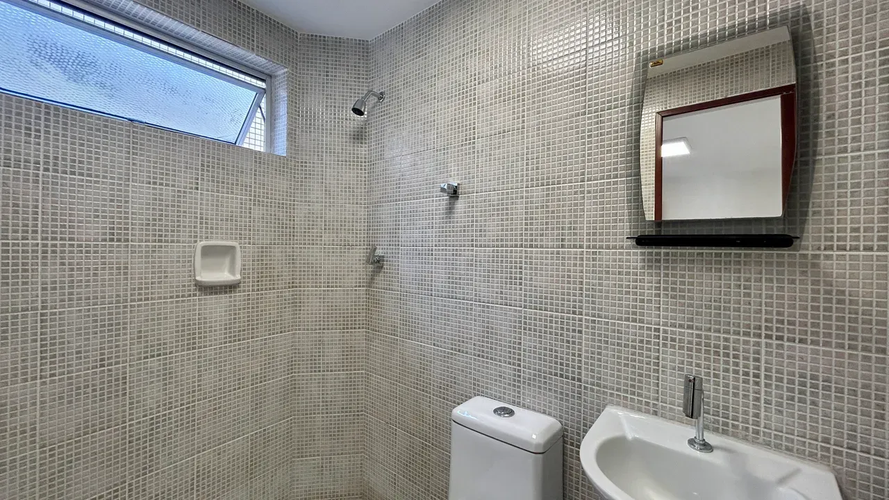 3-bedroom apartment in a building with a pool — photo 25