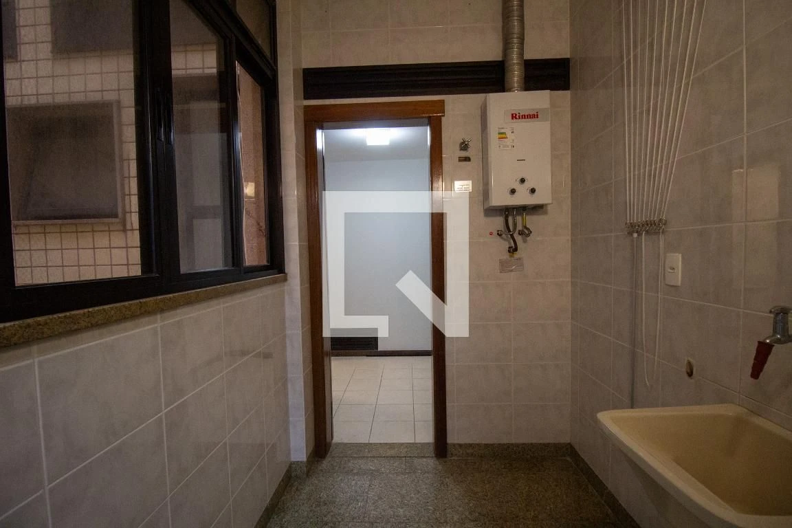 Apartment, 184 m², with a bathtub — photo 36