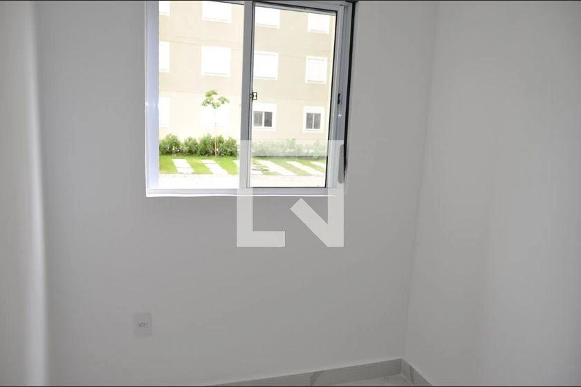 Apartamento de 2 quartos em condomínio com piscina — photo 35