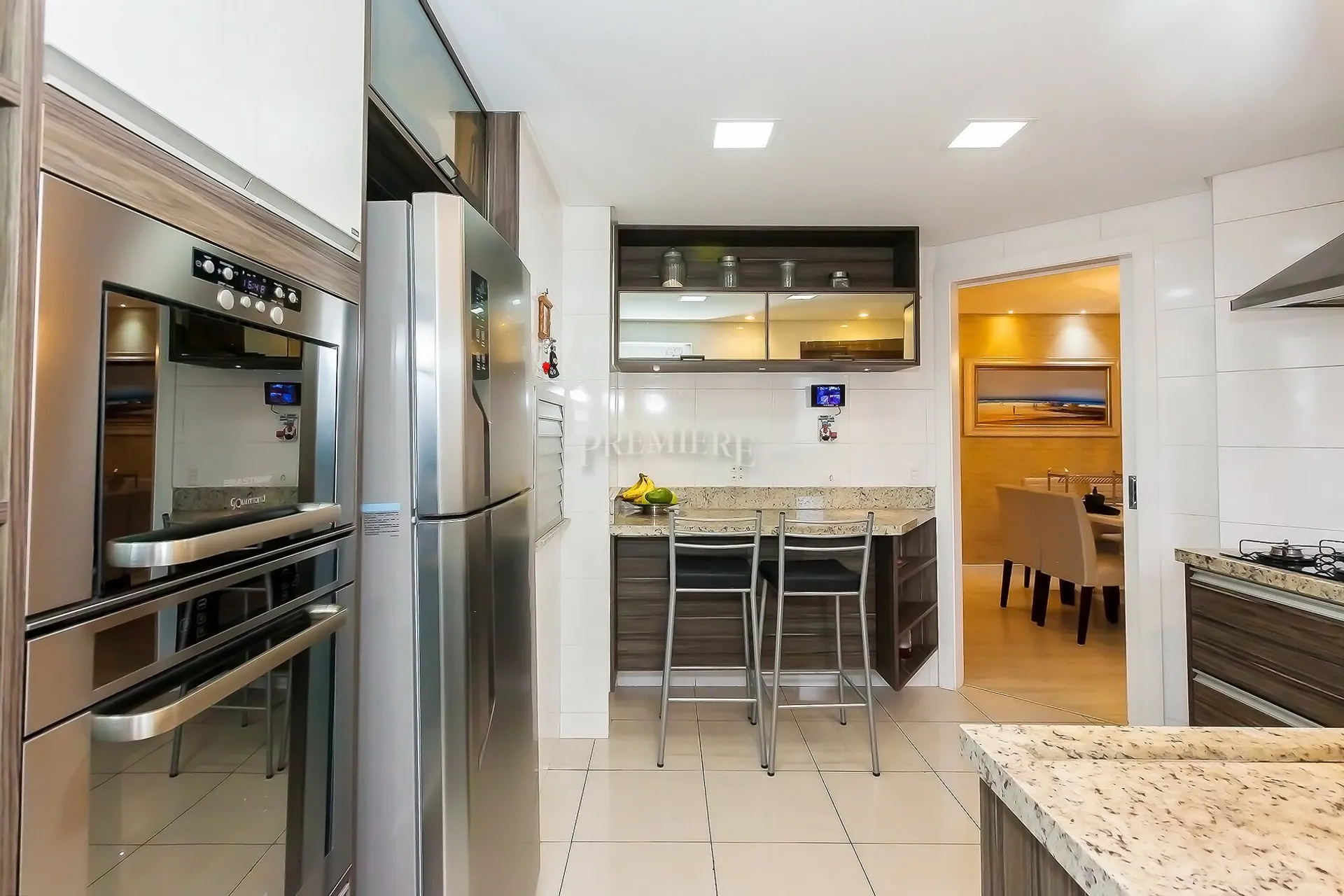 3-bedroom 180 m² apartment with 2 parking spots and garden — photo 27