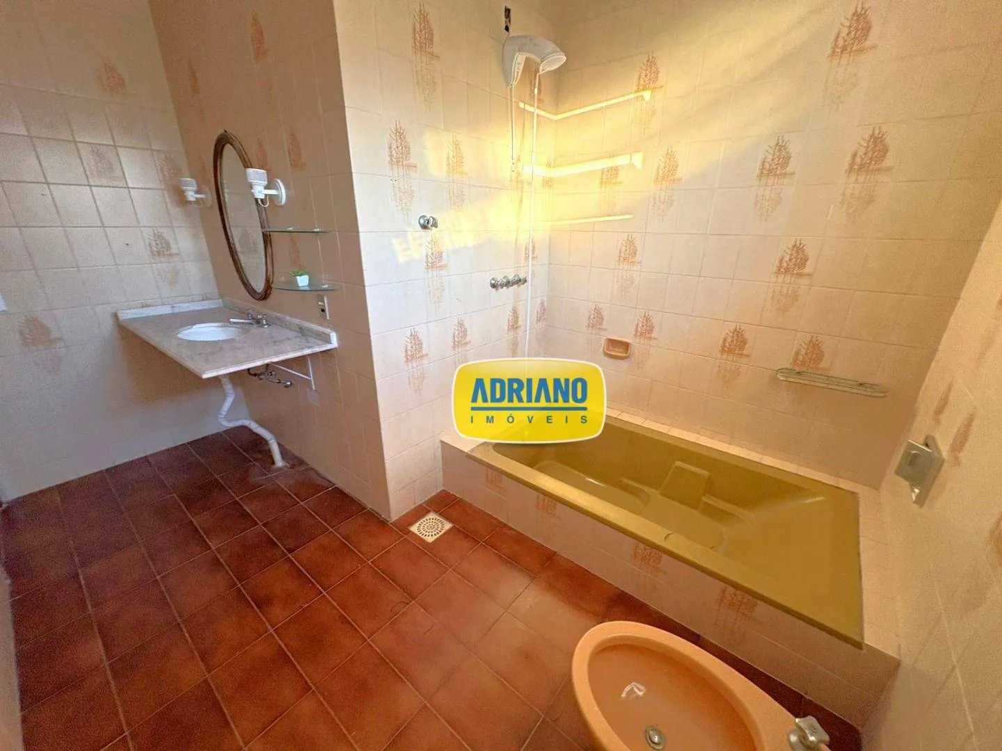 House with 5 bedrooms and 4 parking spaces, 400 m² — photo 12