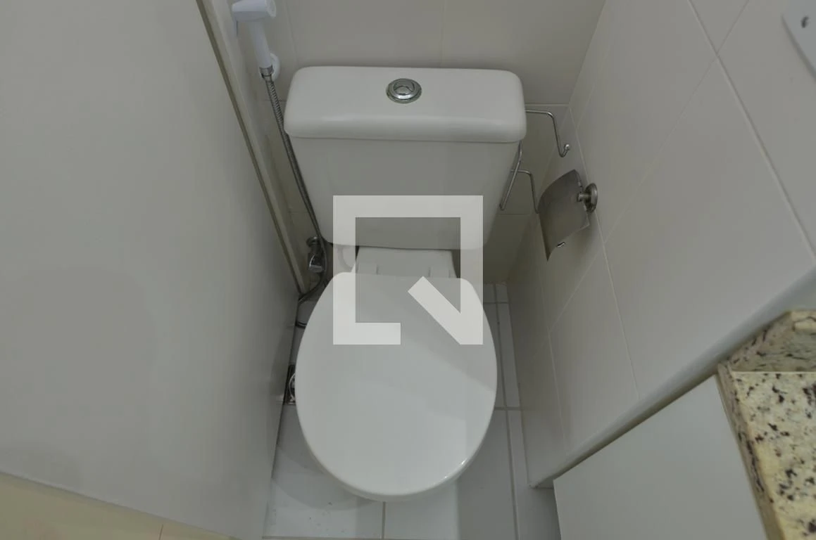 Квартира 80 м² із заскленим балконом та робочим місцем — photo 40
