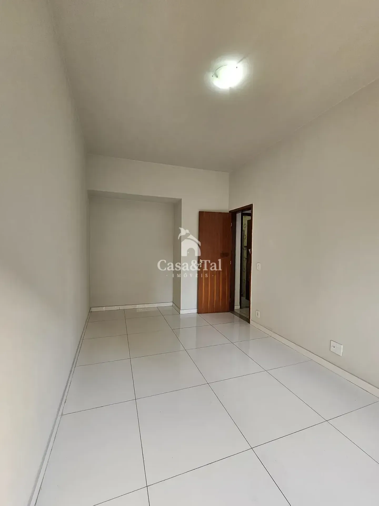 Unfurnished apartment with air conditioning and 3 bedrooms — photo 24