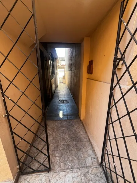 Casa sin amueblar con 2 dormitorios y balcón — photo 14