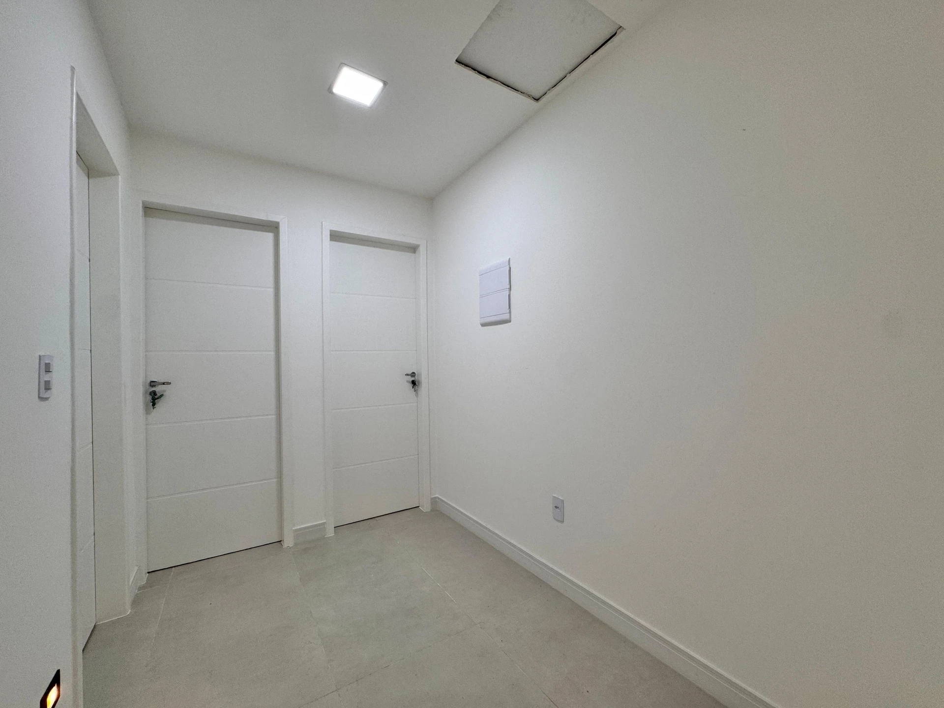 Condo house with 4 en-suite bedrooms and private yard — photo 60