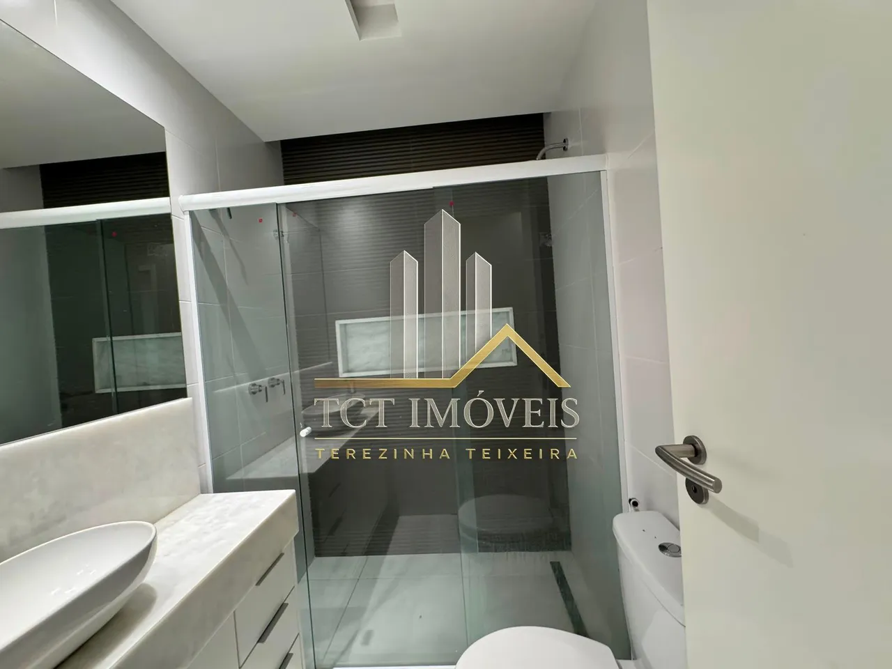 Unfurnished apartment with 3 bedrooms and a gas kitchen — photo 10