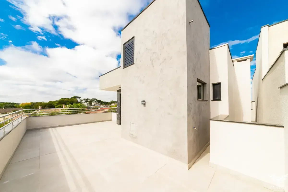 Two-story house with 230 m², 3 bedrooms and 4 baths — photo 5