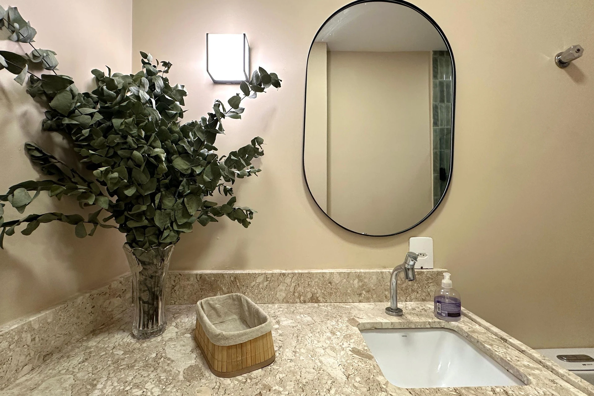 Furnished 1-bedroom apartment with 1 bathroom, no parking — photo 20
