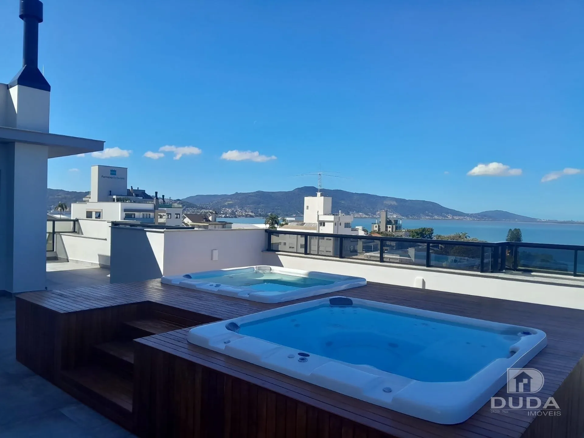 2-bedroom apartment with a water view in Florianópolis — photo 8