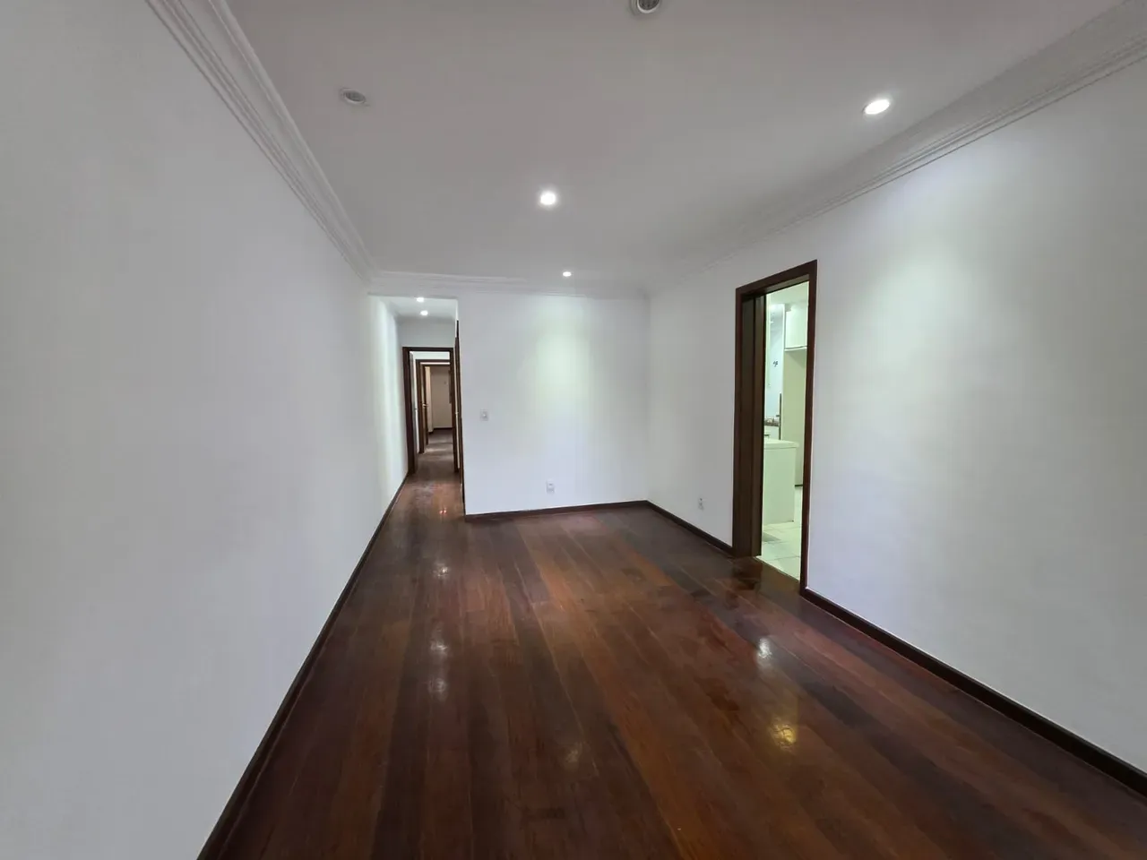 3-bedroom apartment with a bathtub — photo 21