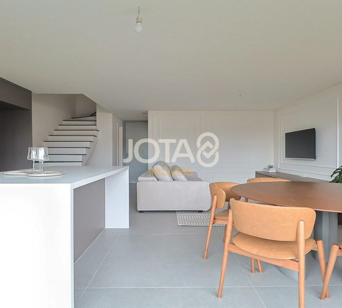 House with open-plan kitchen, 3 bedrooms and 2 parking