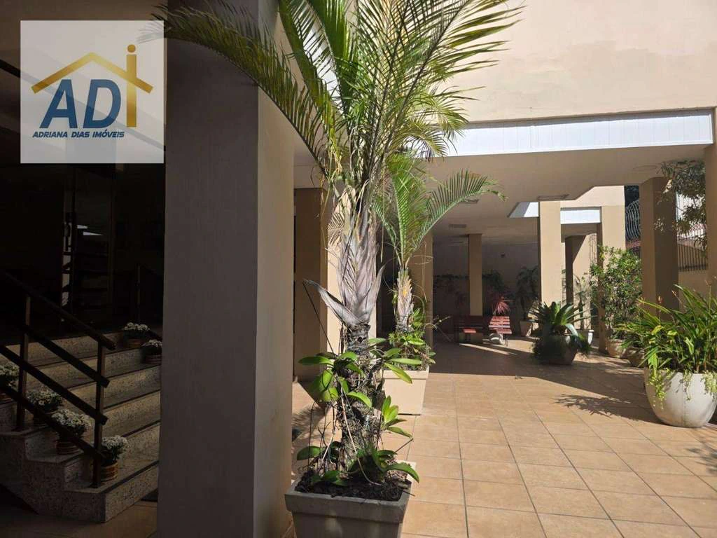 Apartamento compacto com 1 dormitório e cantinho de cozinha — photo 21