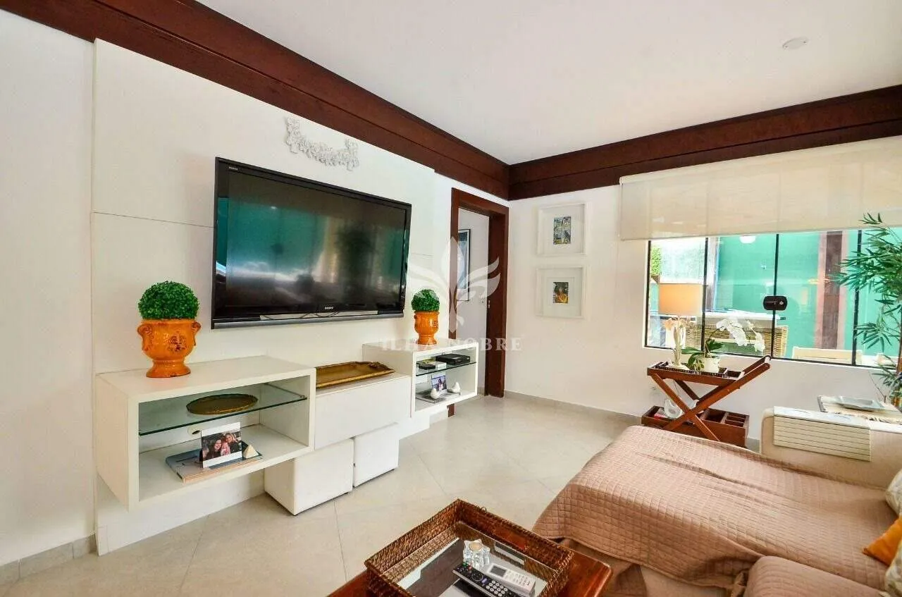 Casa mobiliada com 7 quartos e piscina ao ar livre — photo 49