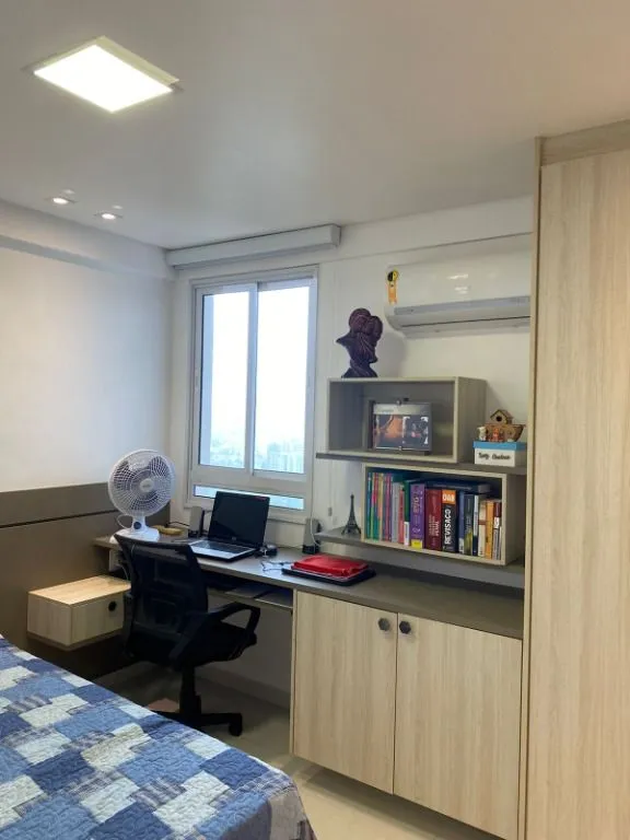 Furnished apartment, 92 m², with a glass-enclosed balcony — photo 14