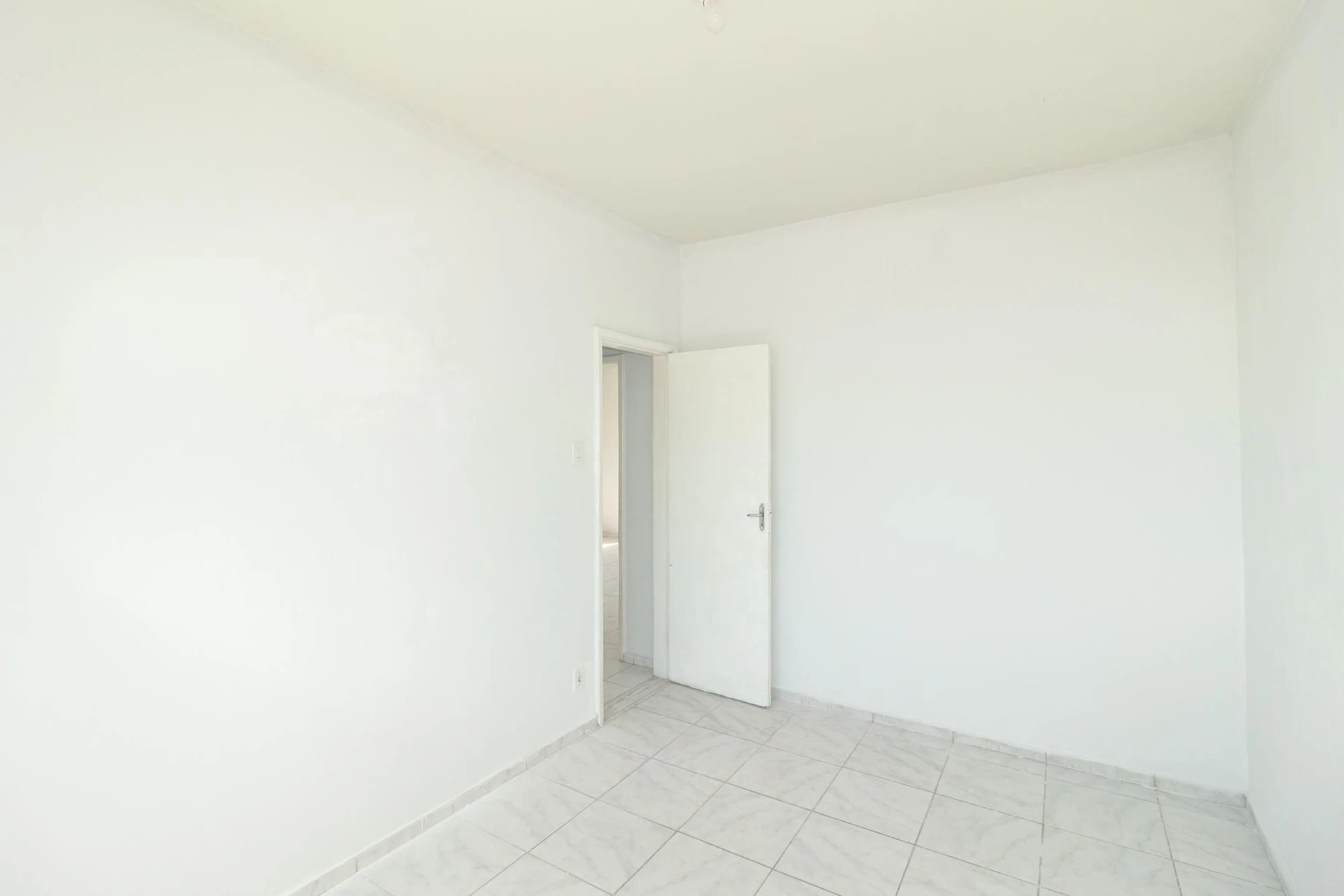 Apartment with 2 bedrooms, 1 bathroom and 1 parking spot — photo 26