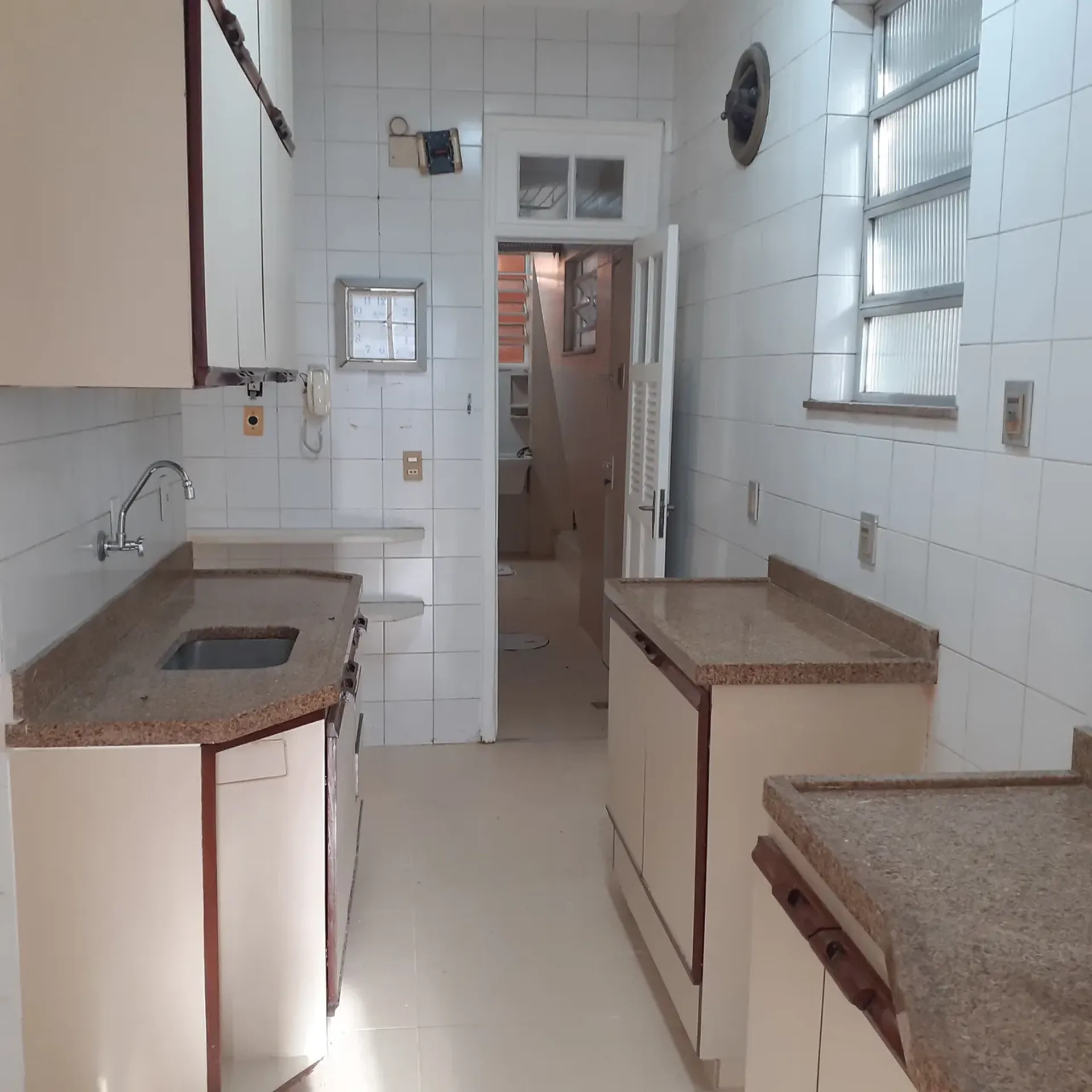 Квартира 153 м² с 2 спальнями и видом на воду и горы — photo 76