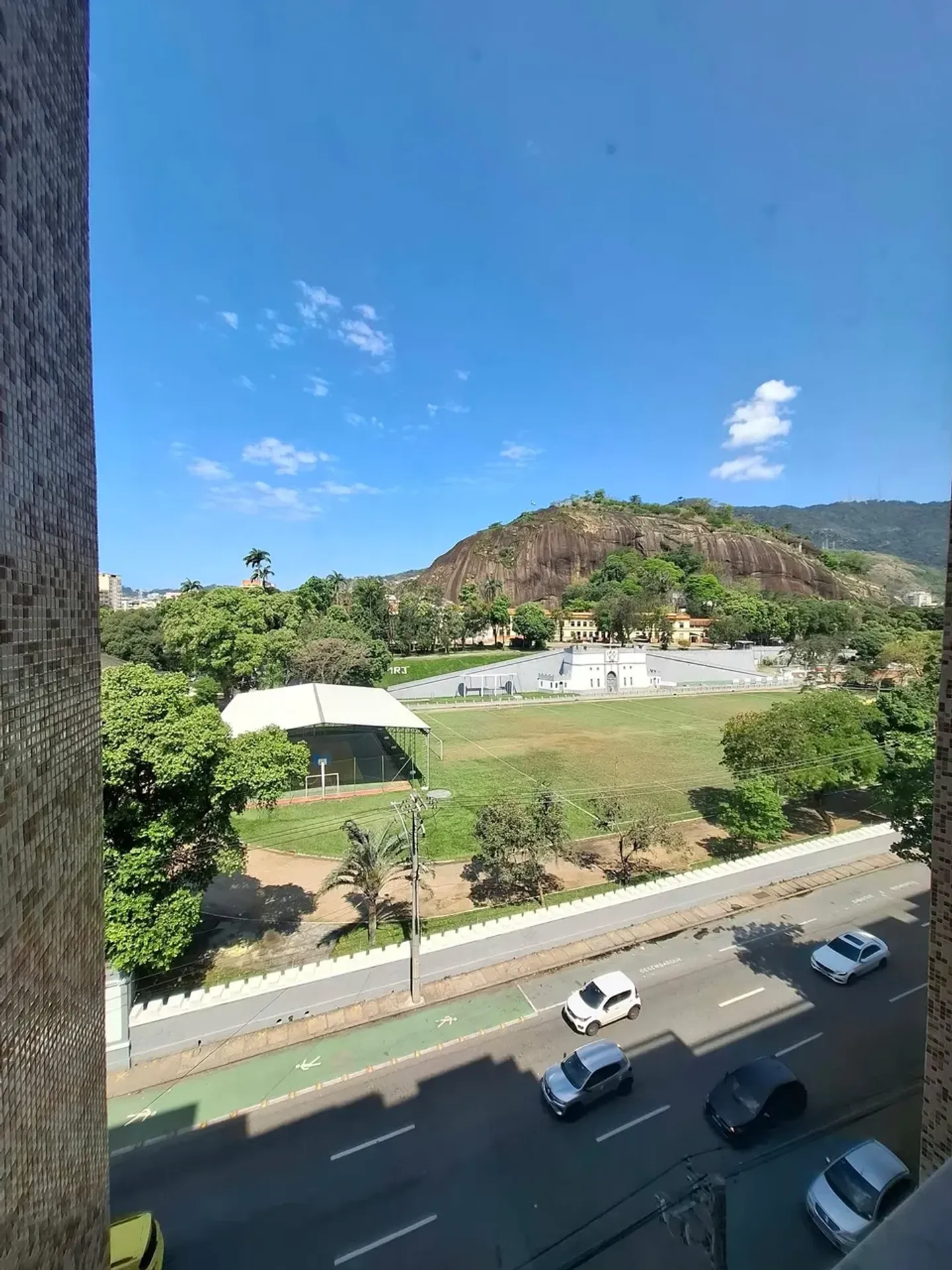 Apartamento de 1 quarto com vista para as montanhas, Tijuca — photo 11