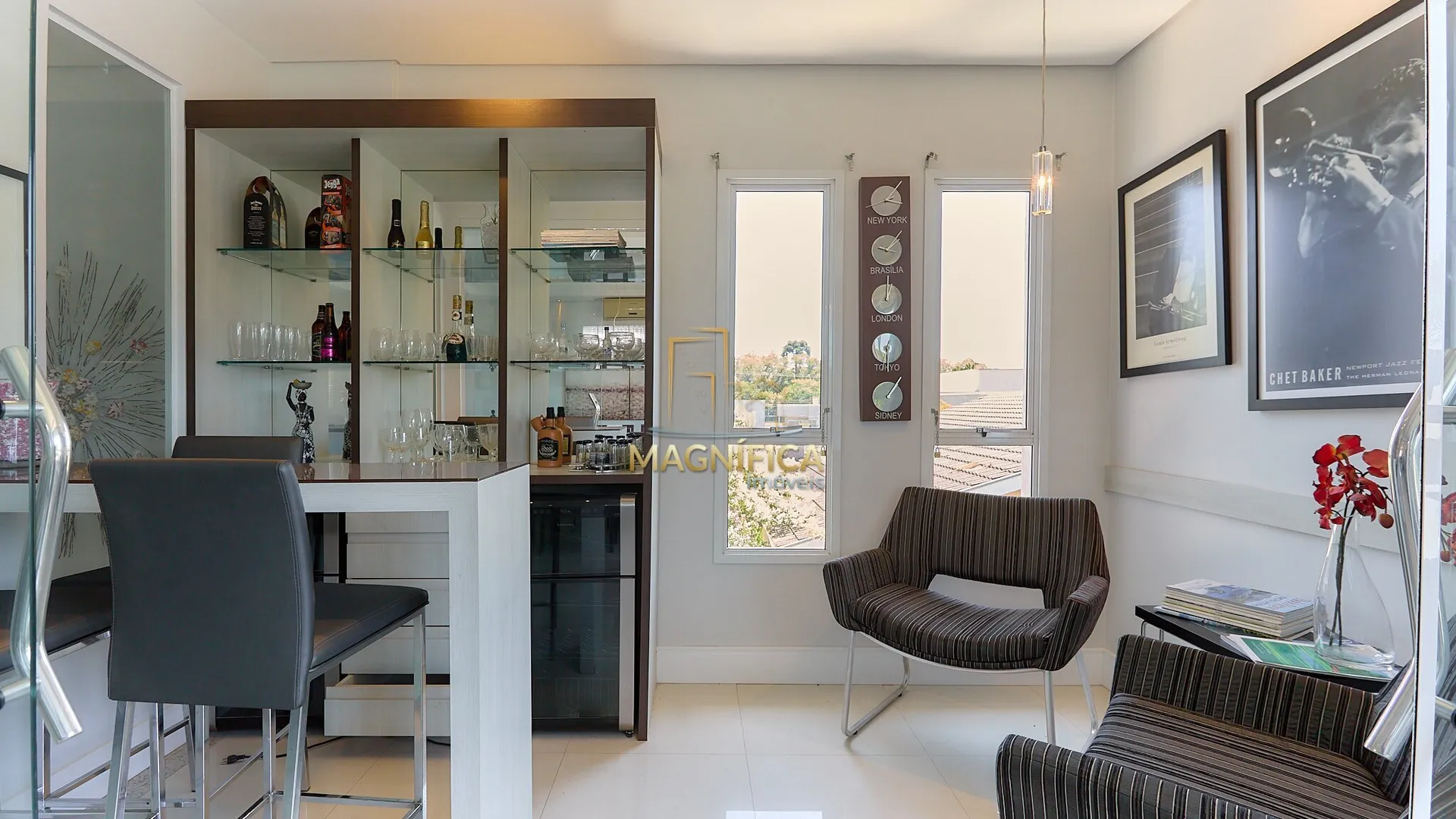 House with 4 bedrooms and 3 en-suite suites, 4 parking spaces — photo 12
