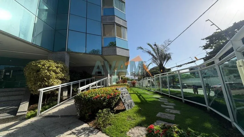 Glass-enclosed balcony in a 3-bedroom apartment, 80 m² — photo 26