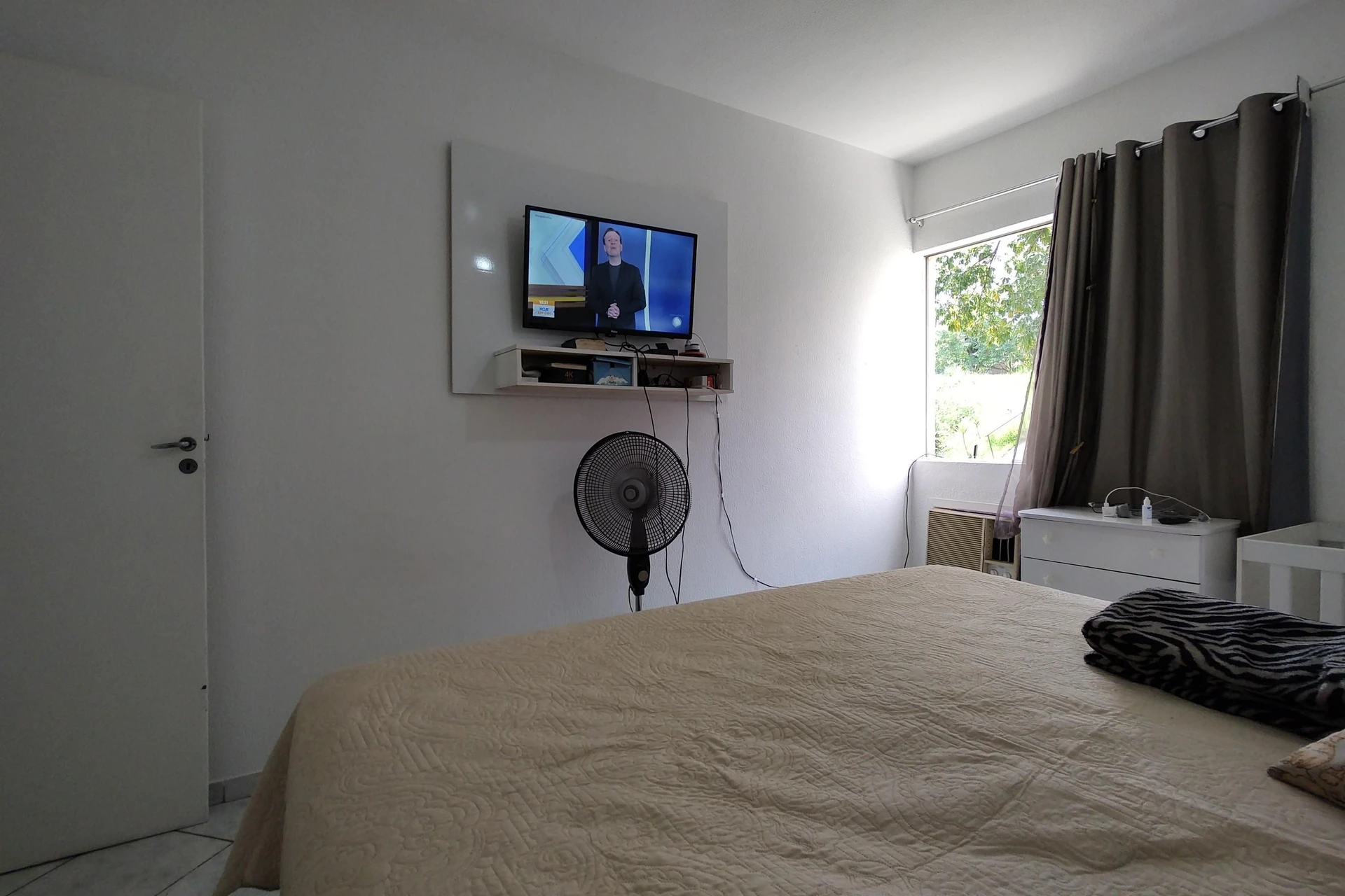 Furnished 1-bedroom apartment with gas open-plan kitchen — photo 5