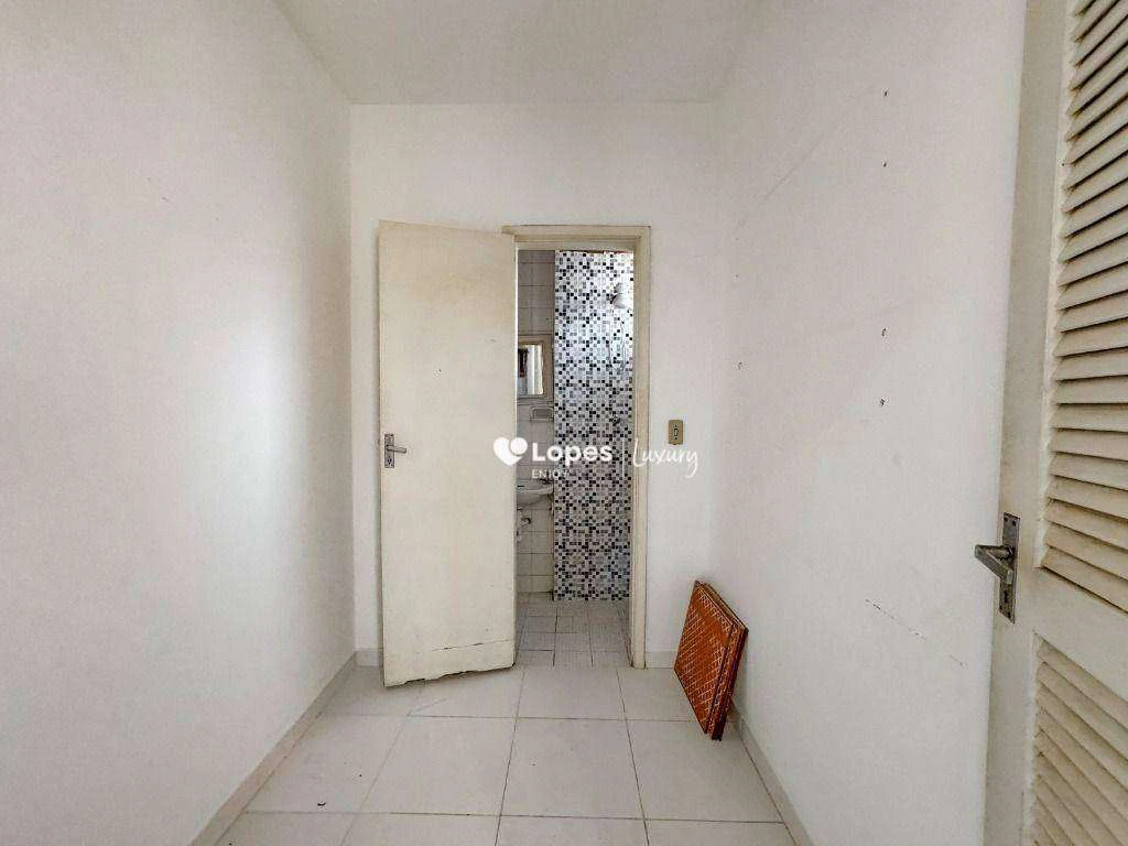 Unfurnished 2-bedroom apartment with a balcony — photo 24