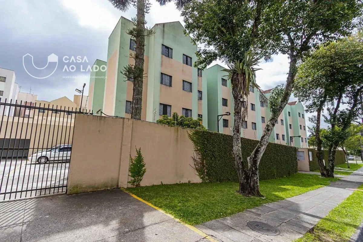 Apartamento com piso de madeira ou laminado, Tingui — photo 22
