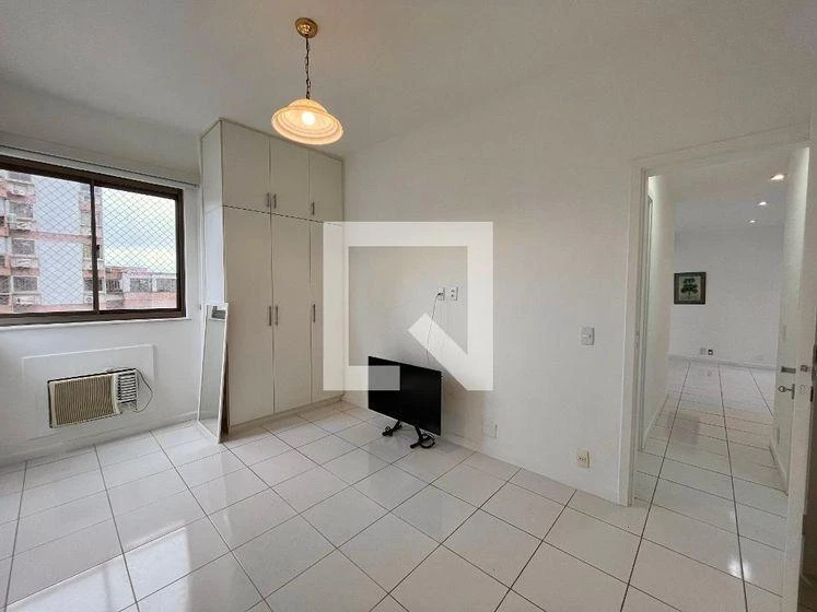 Гардеробная и 2 спальни: квартира 90 м² — photo 24