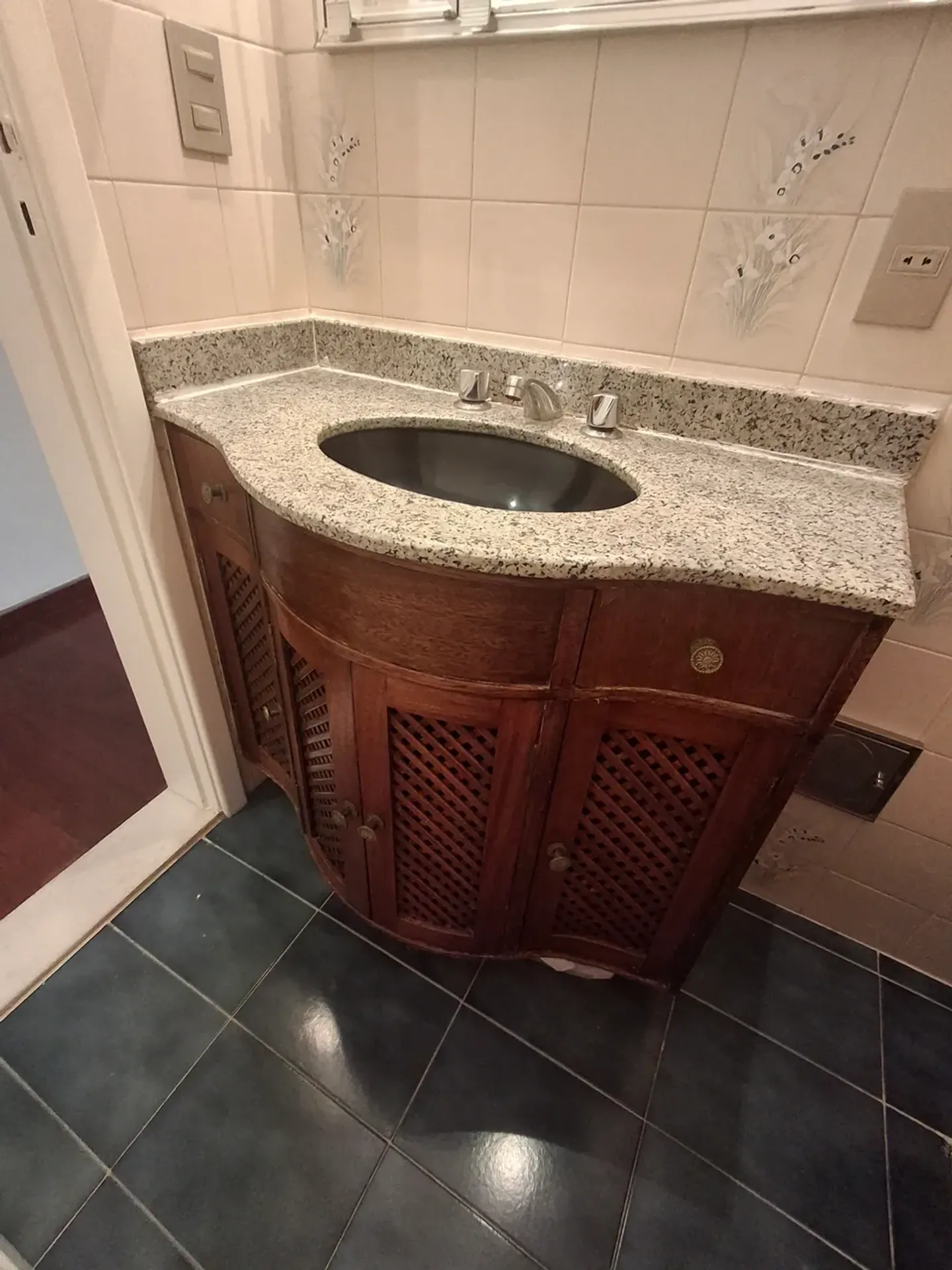 Rental apartment with 3 bedrooms and 3 bathrooms — photo 17