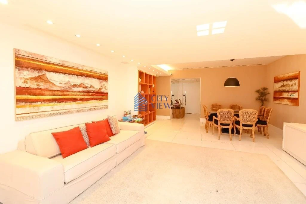Dishwasher in a 4-bedroom apartment, 280 m² — photo 12