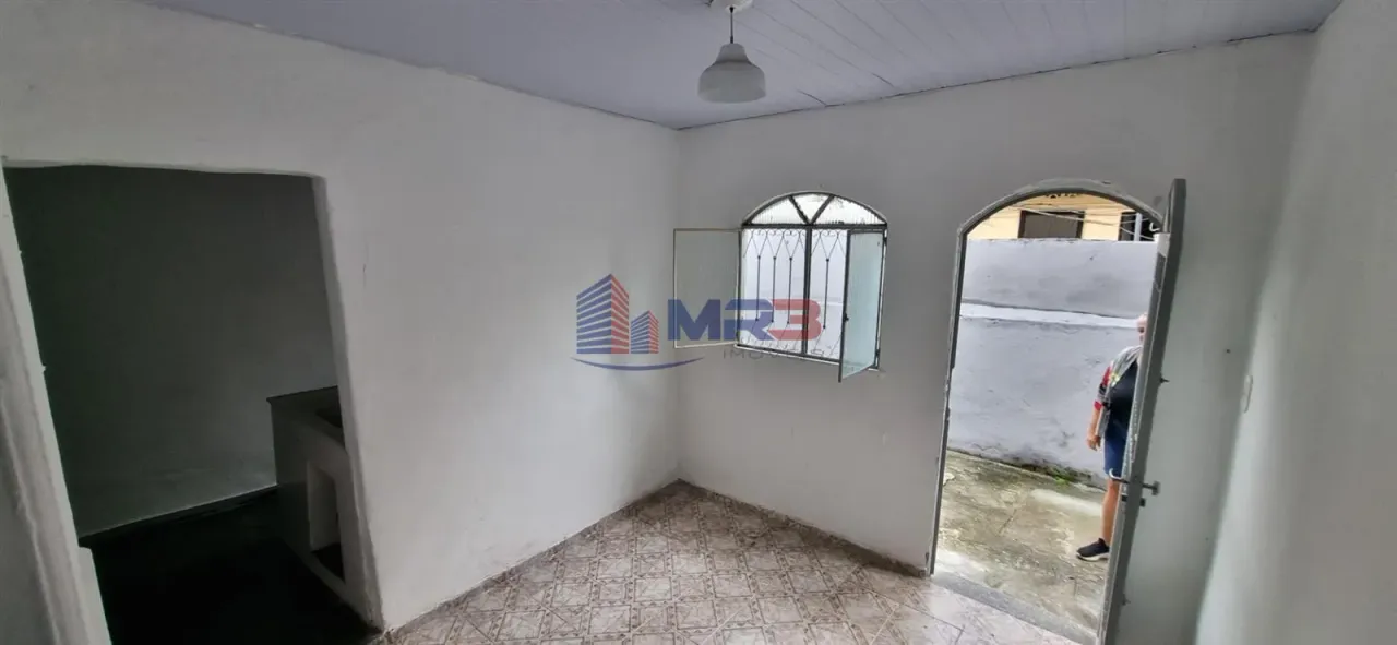 House with 1 bedroom and 1 bathroom, no parking — photo 6