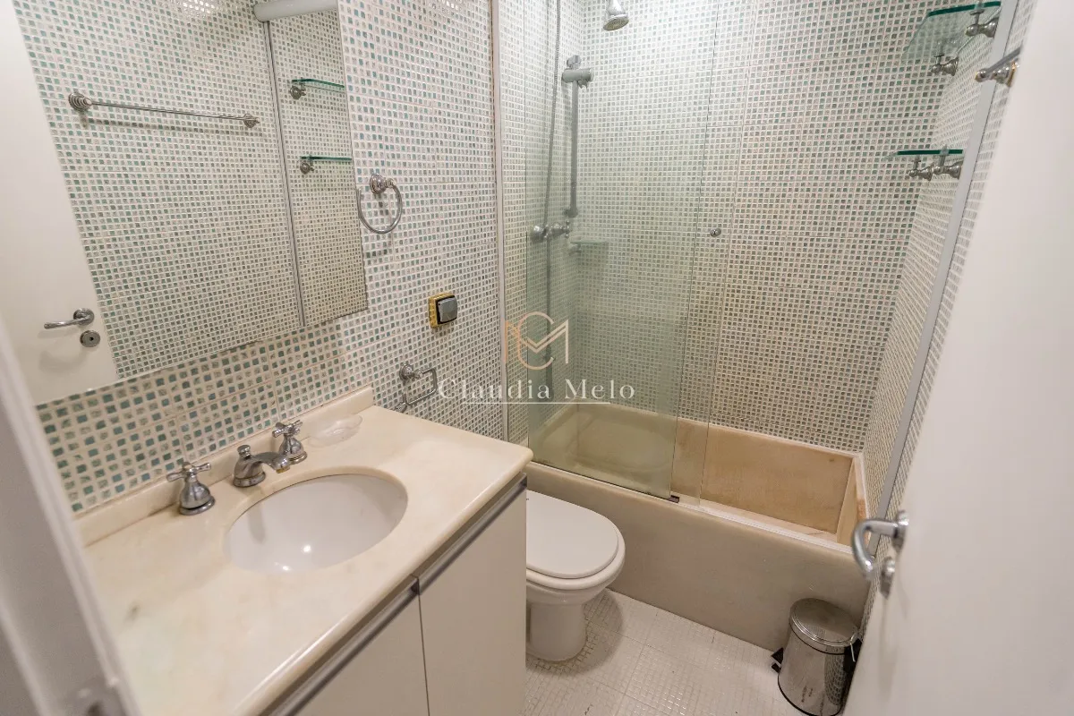 Furnished 4-bedroom apartment with gas stove kitchen — photo 41