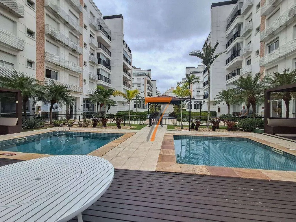 Furnished 230 m² apartment with 3 en-suite bedrooms — photo 18