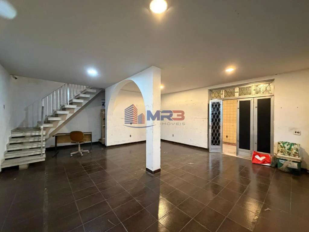 Rental house with 5 bedrooms and 600 m² — photo 27