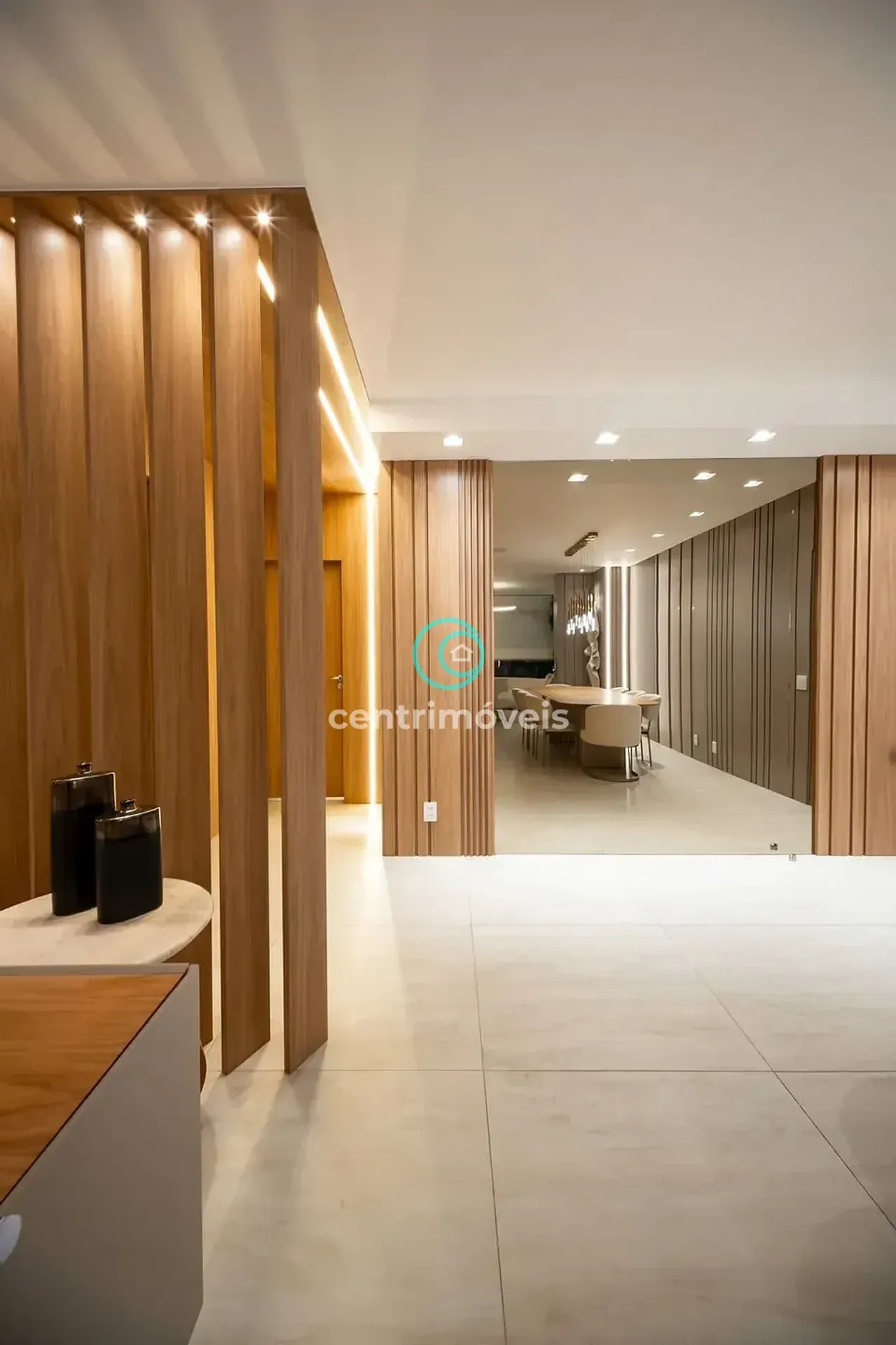 Furnished 266 m² apartment with 4 bedrooms and balcony — photo 38