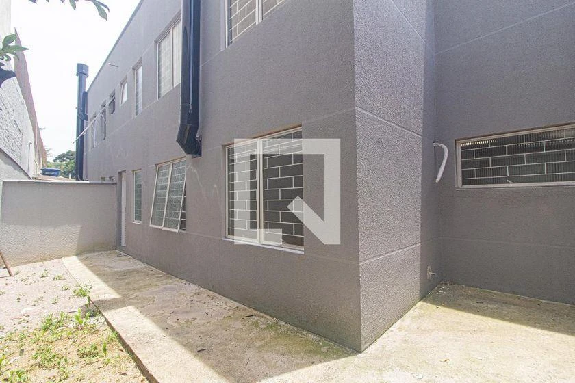 Unfurnished apartment with a private garden and 3 bedrooms — photo 32