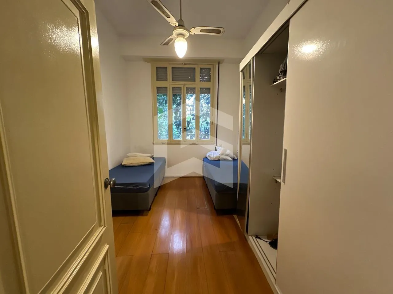 Робоче місце та 2 спальні: квартира 75 м² — photo 3