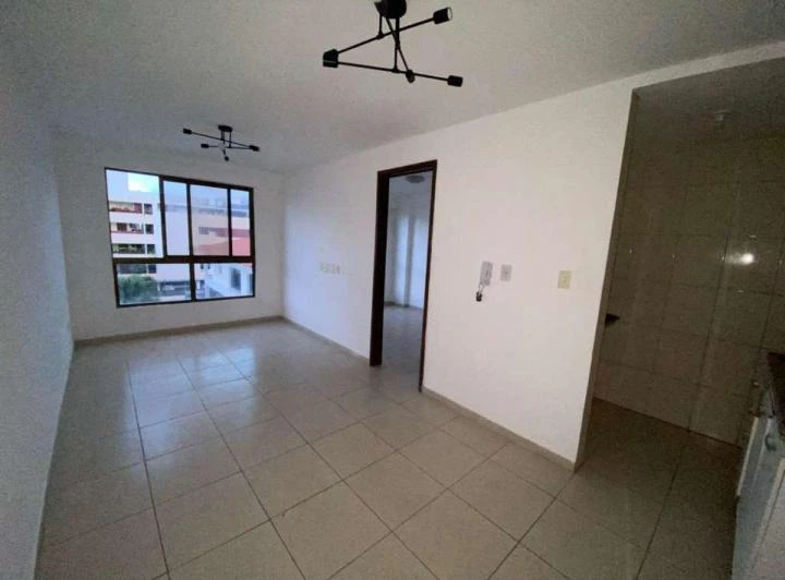 Квартира 35 м² з 1 спальнею та власною ванною
