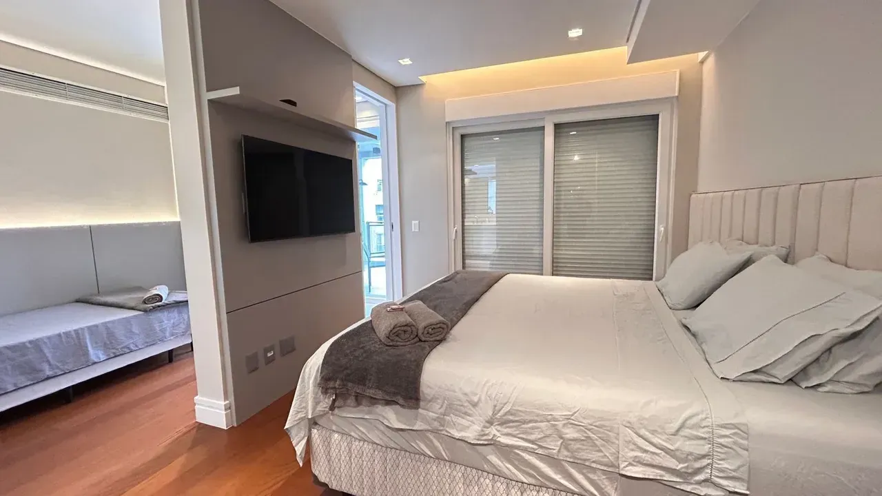 Duplex penthouse with 1 bedroom and 2 bathrooms — photo 16