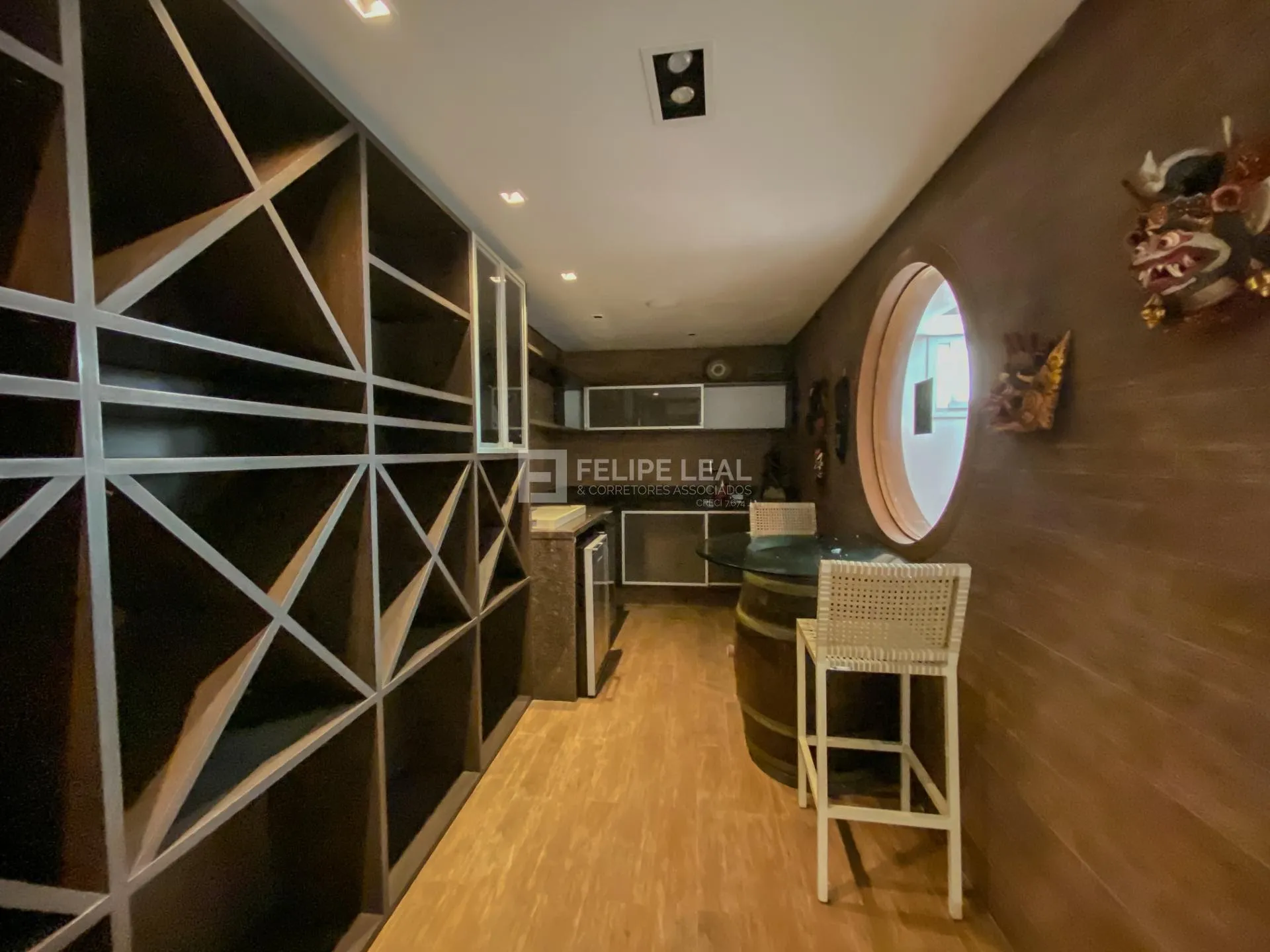 Casa em condomínio com 9 dormitórios e 8 suítes — photo 74