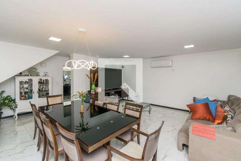 Casa de 400 m² com 4 suítes e 6 banheiros — photo 3