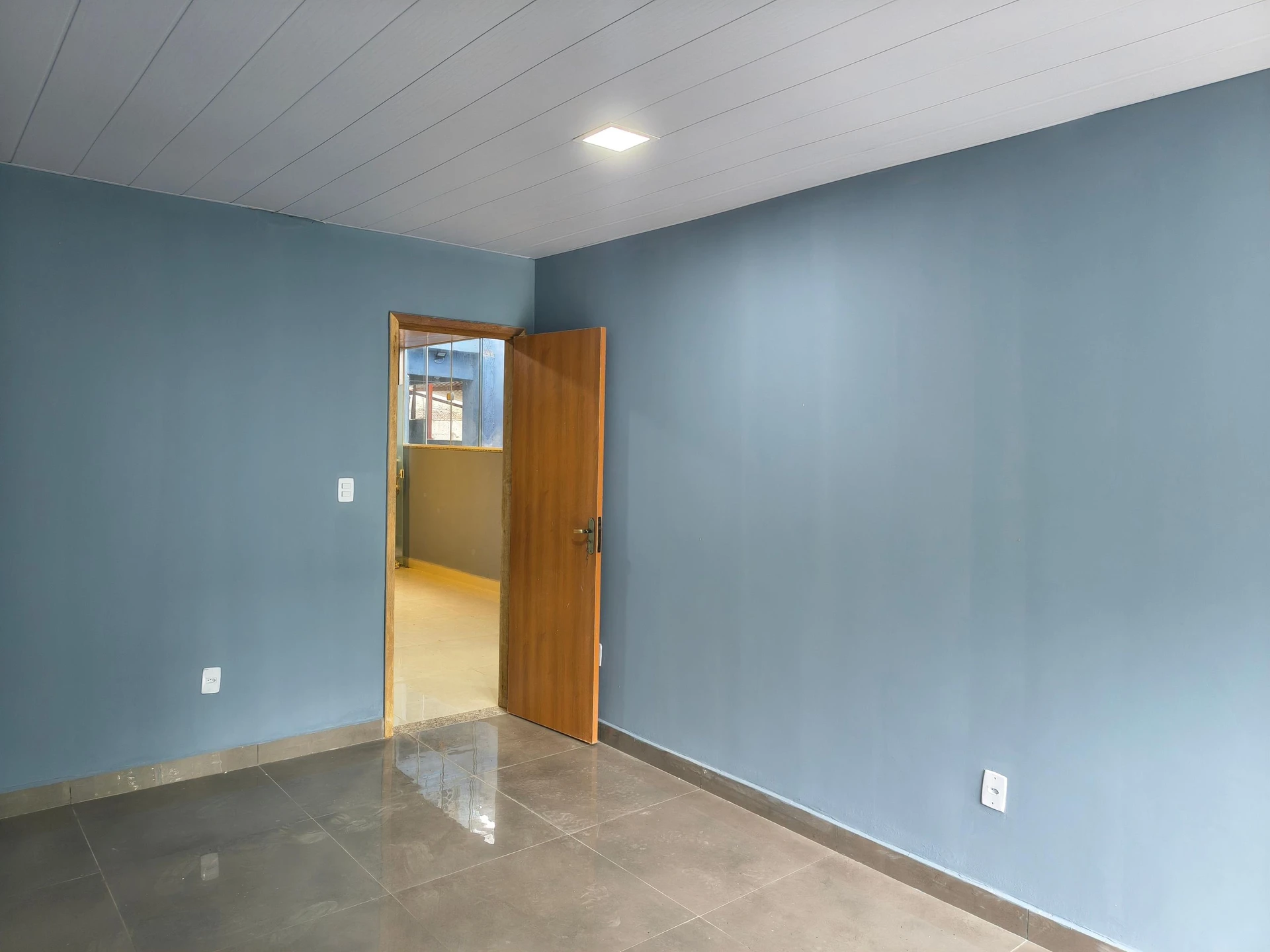 Apartamento com 2 quartos e varanda vista para as montanhas — photo 16