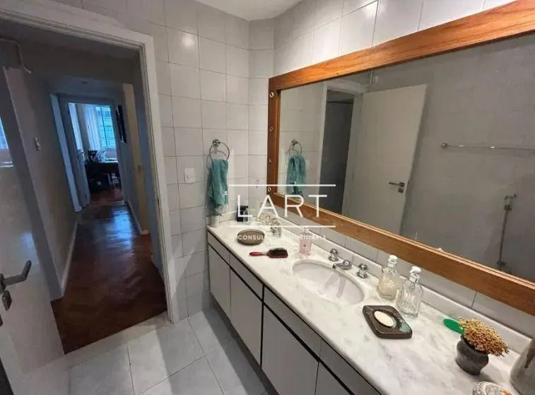 Furnished 3-bedroom apartment with 3 bathrooms — photo 10