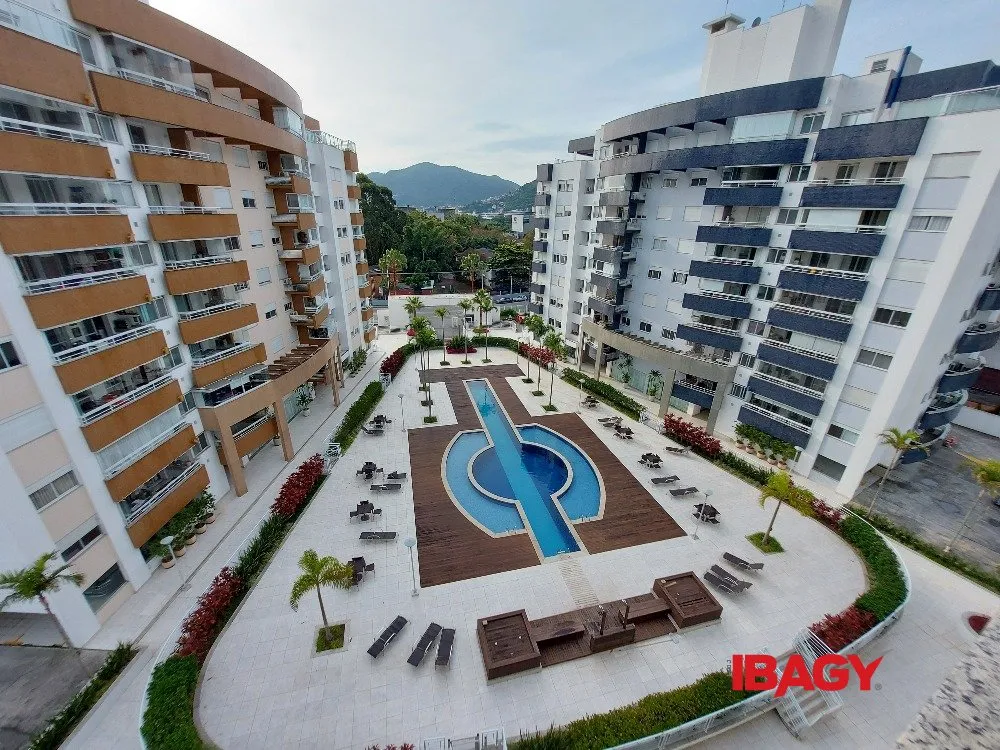 Furnished apartment with 2 bedrooms and 79 m² — photo 36
