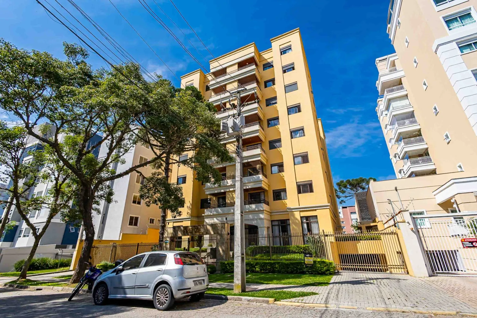Квартира с балконом 136 м² и 3 спальнями — photo 26