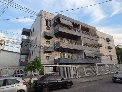 1-bedroom apartment with a separate kitchen and balcony — photo 3