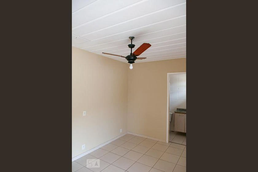 Balcony with a grill in a 2-bedroom house, 118 m² — photo 33