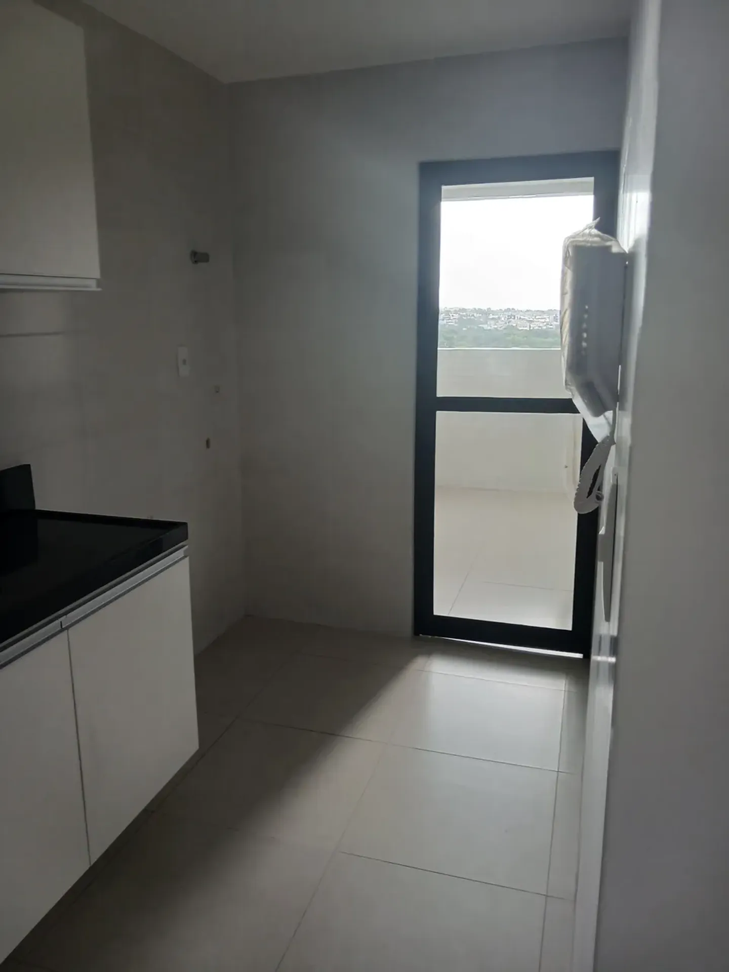Apartment, 60 m², with a glass-enclosed balcony — photo 2