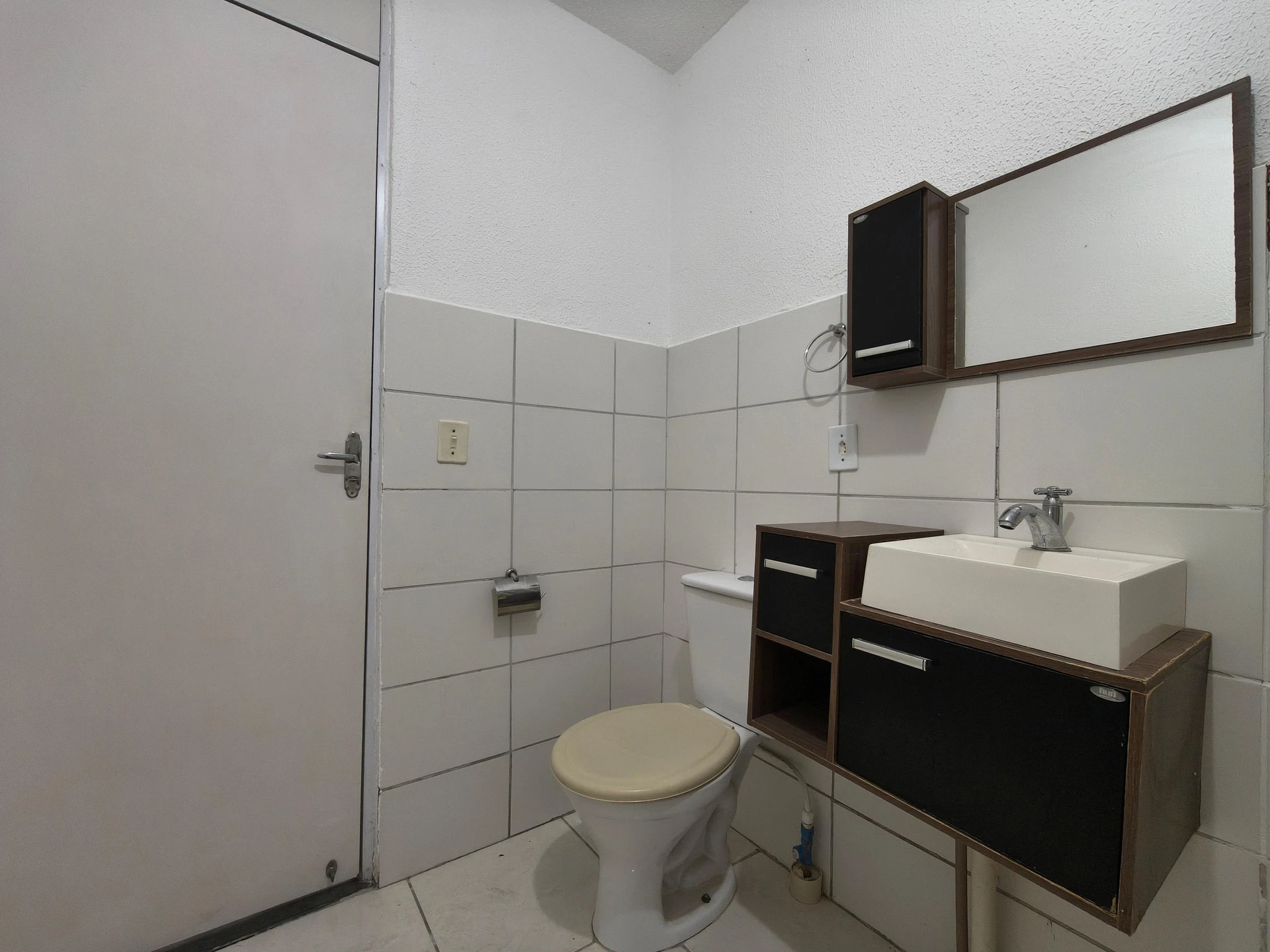 Немебльована квартира з пральною зоною та 2 спальнями — photo 23