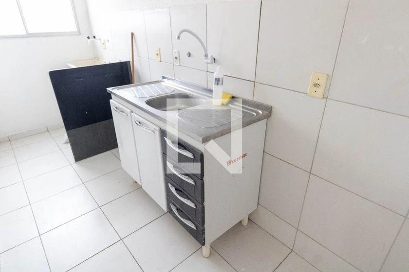 Apartamento de 2 quartos em condomínio com piscina — photo 6